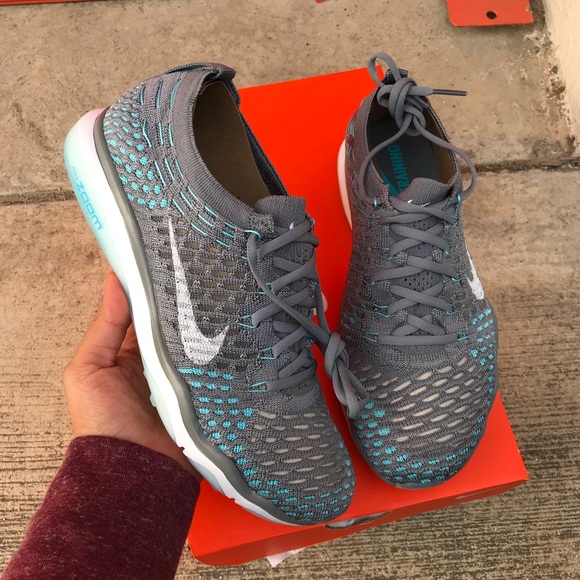 NIKE AUTHENTIC WOMENS FLYKNITS sz 7,7.5,8,9 New - Picture 4 of 7